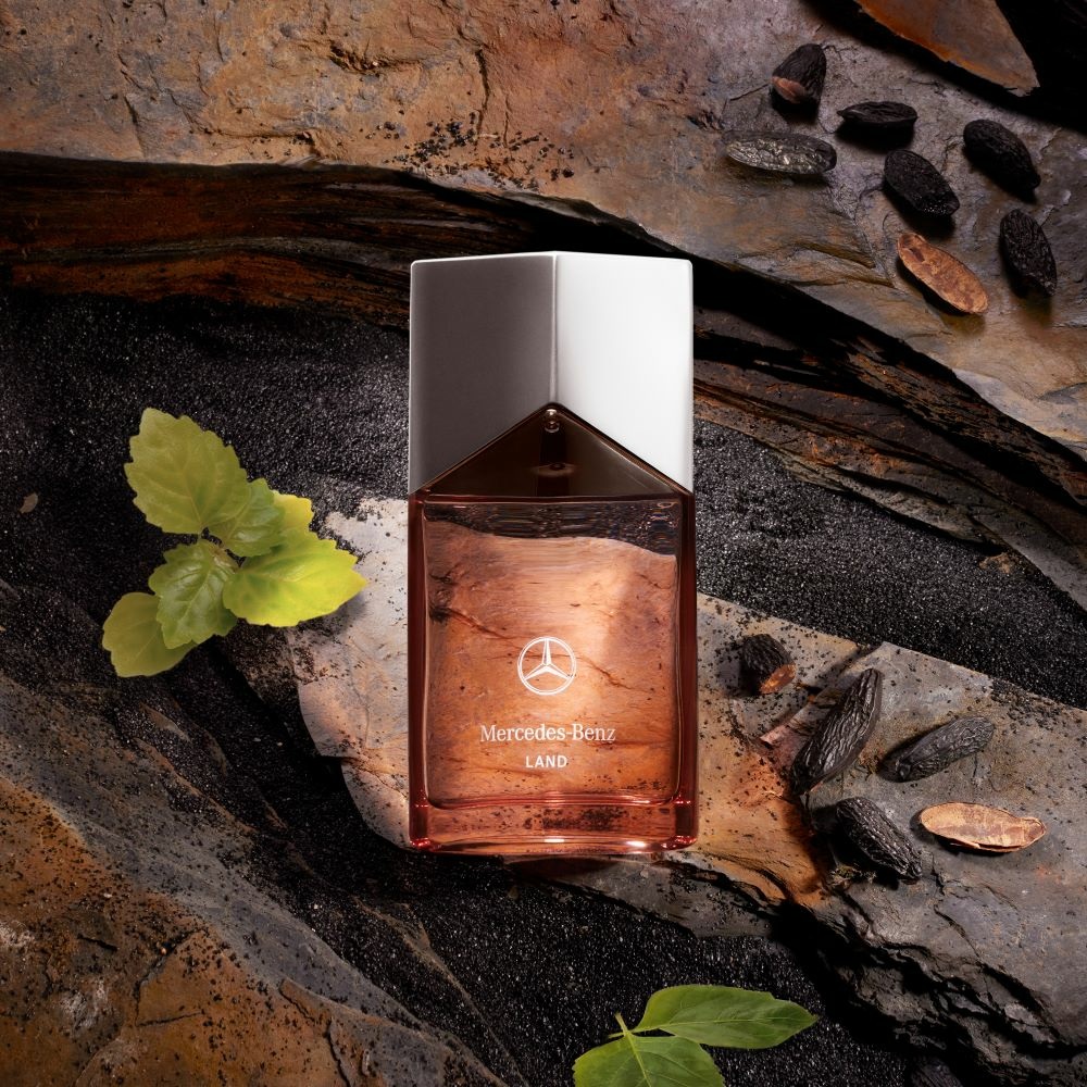 Mercedes-Benz Land Eau de Parfum 60 ml Uomo - Fragranza Fresca ed Energetica, Lancio 2023, Naso Anne Flipo