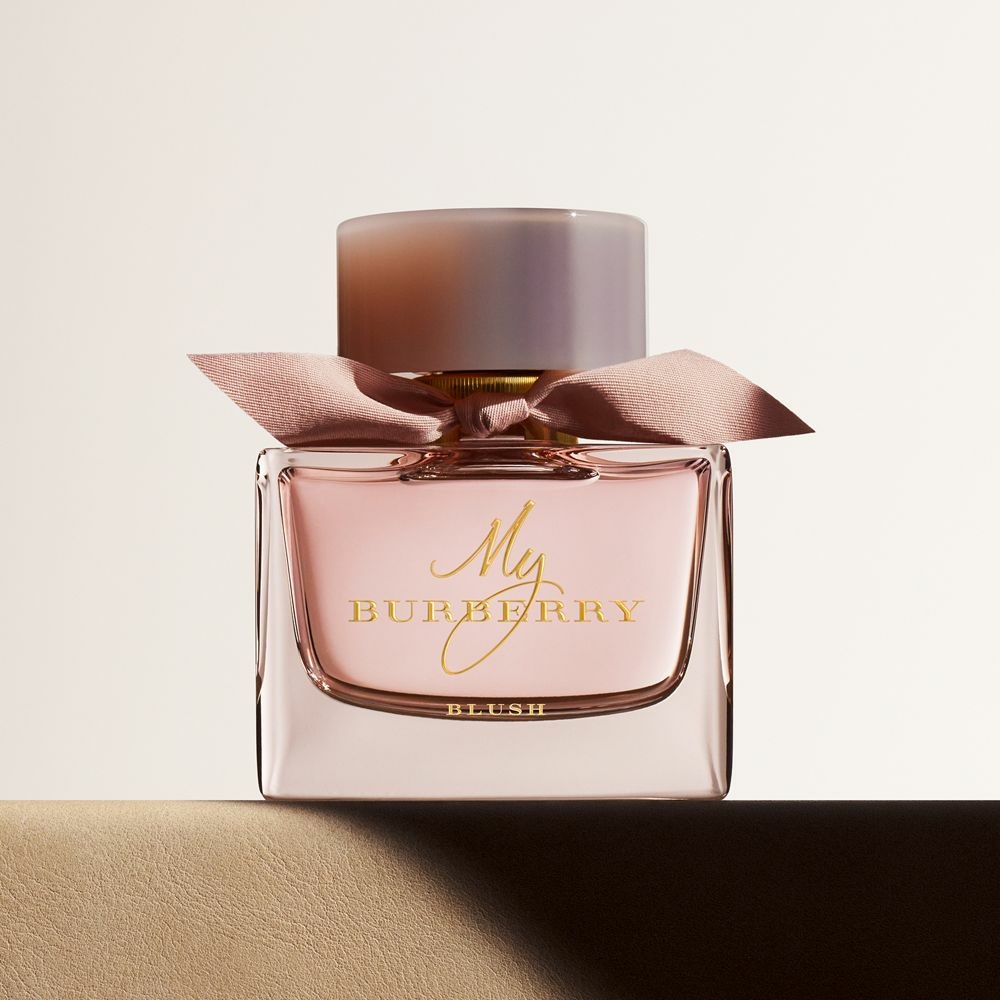 Burberry My Burberry Blush Eau de Parfum 30 ml - Fragranza Floreale e Fruttata per Donna con Note di Melograno e Limone