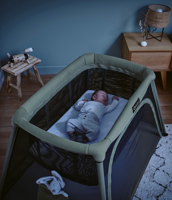 Babymoov Moov and Comfy Lettino da Viaggio 3 in 1 Pieghevole Verde e Grigio - Adatto dalla Nascita fino a 4 Anni, Trasformabile in Area Giochi