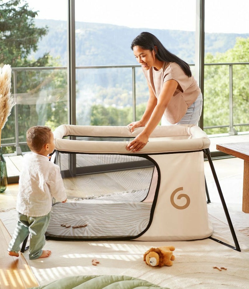 Babymoov Lettino da viaggio Moov & Sleep - Ultra Compatto e Leggero (<5kg), Montaggio Rapido, Dalla Nascita a 4 Anni, Confortevole con Materassino in Tencel