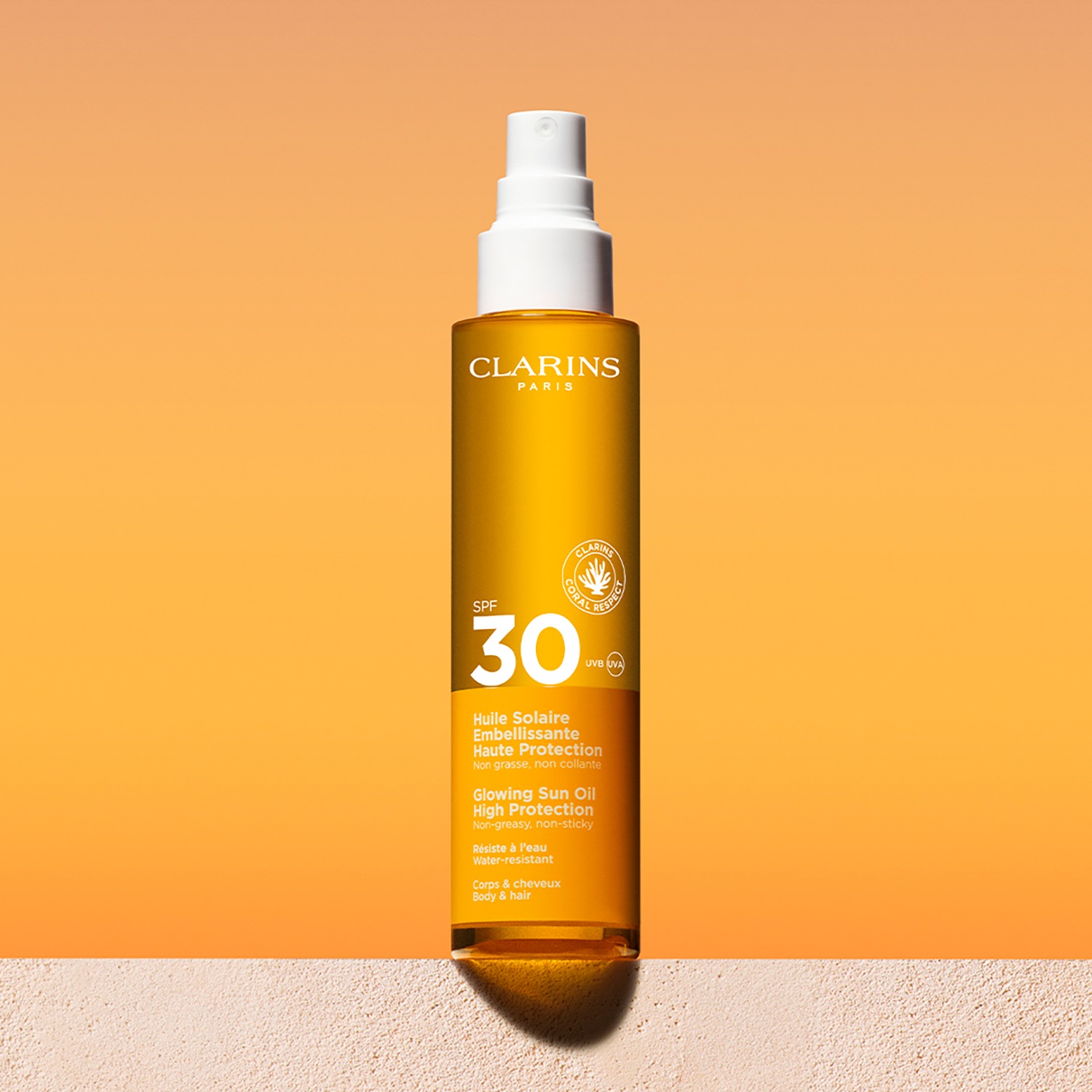 Clarins Olio Solare Illuminante Alta Protezione SPF 30 - 150 ml, Nutriente e Assorbimento Rapido