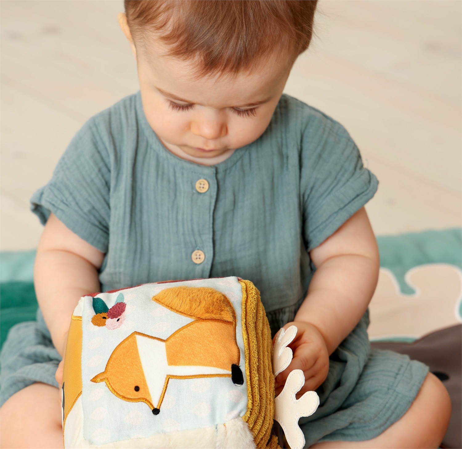 Little Big Friends Cubo Attività Morbido - Giocattolo Educativo per Neonati con Texture, Suoni e Specchio