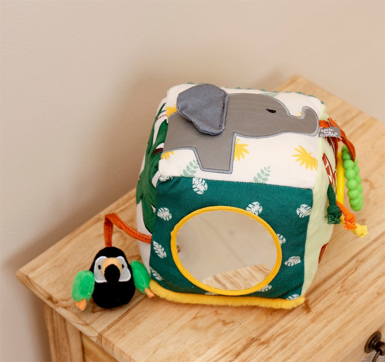 Little Big Friends Cubo Attività Morbido Giungla - Giocattolo Sviluppo per Neonati con Texture, Suoni e Specchio