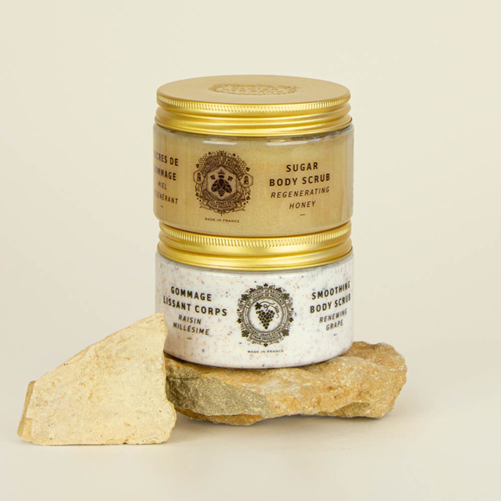 Panier des Sens Gommage Levigante Corpo - Uva D'Annata - 280g - Scrub Esfoliante con Olio di Semi d'Uva e Pietra Pomice, 95% Ingredienti Naturali