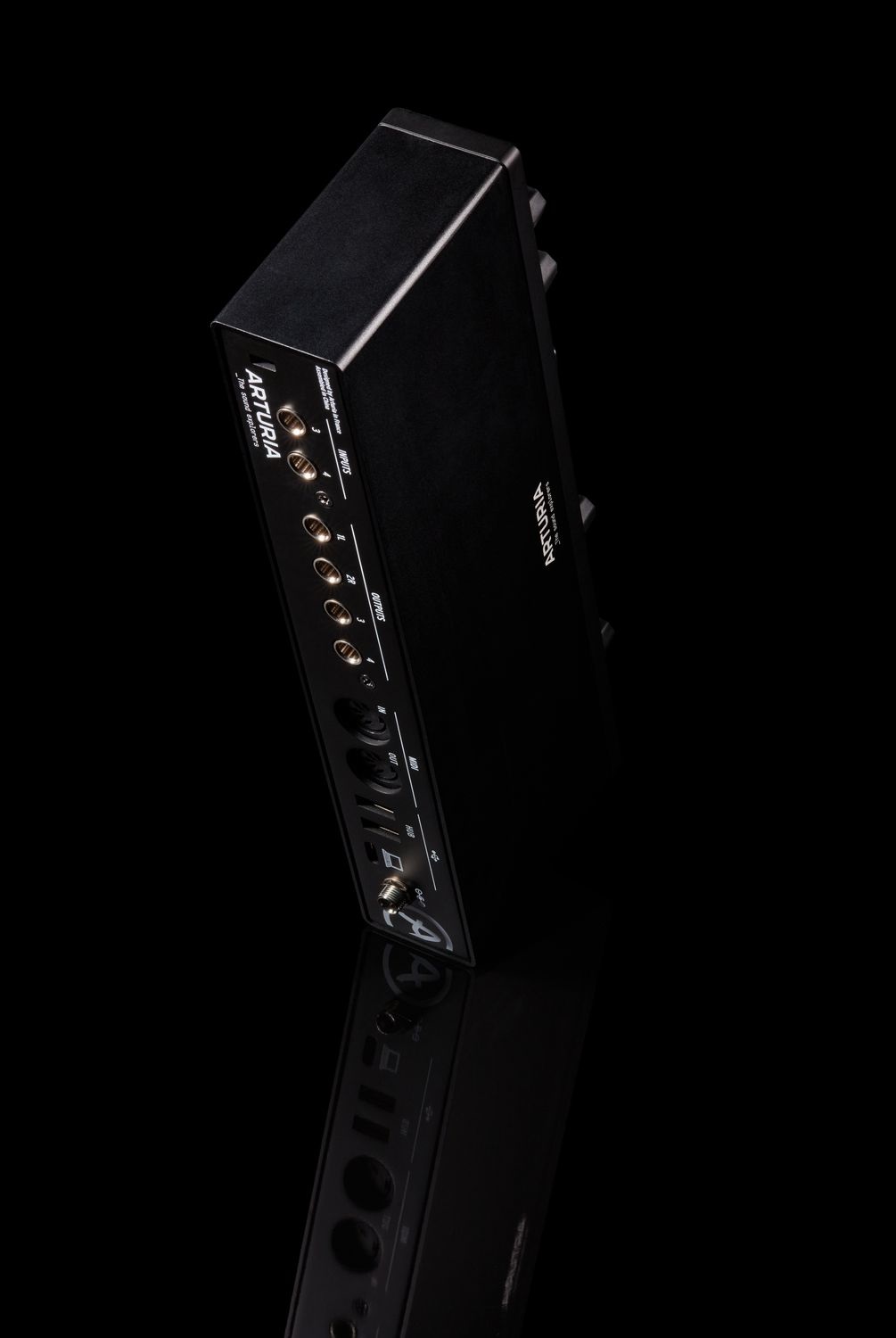 Arturia MiniFuse 4 - Interfaccia Audio e MIDI USB Compatta con Pacchetto Software Creativo - Nero