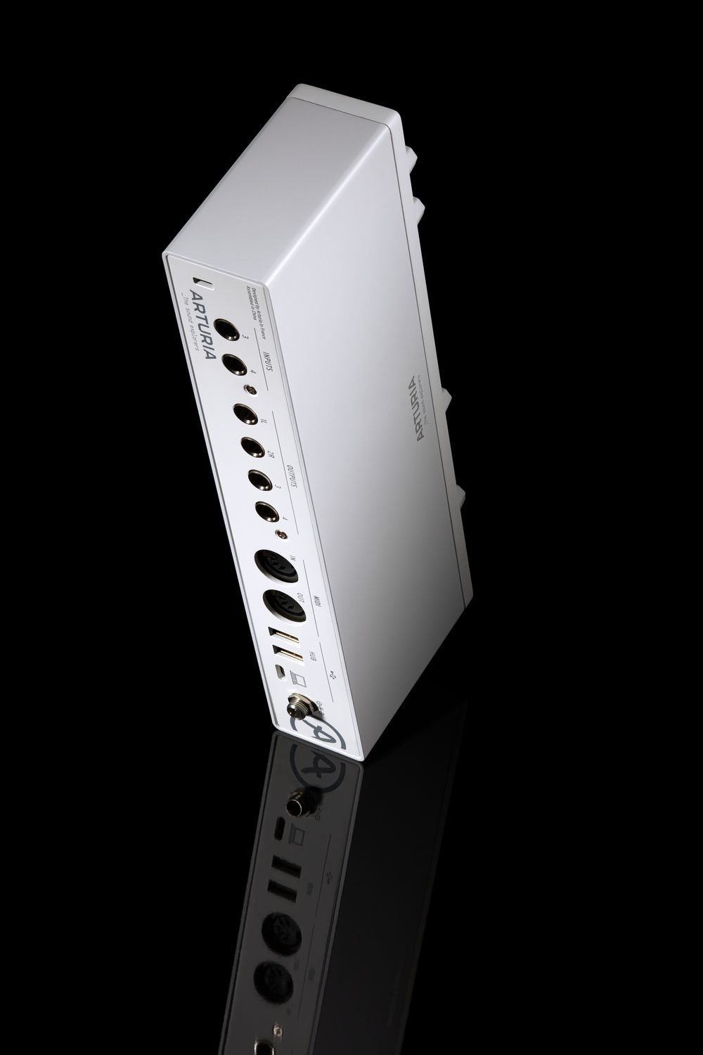 Arturia MiniFuse 4 - Interfaccia audio e MIDI USB compatta con pacchetto software creativo - Bianco