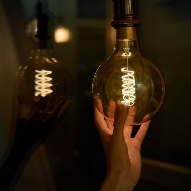 Shelly Vintage G125 Lampadina LED Smart Wi-Fi E27 Dimmerabile 260lm Controllo Vocale Compatibile con Alexa e Google Home