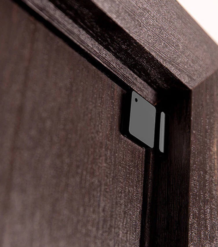 Shelly BLU Door/Window Nero - Sensore Porta/Finestra Bluetooth con Misurazione LUX e Angolo di Inclinazione, Compatibile con Alexa e Google Assistant, App iOS e Android