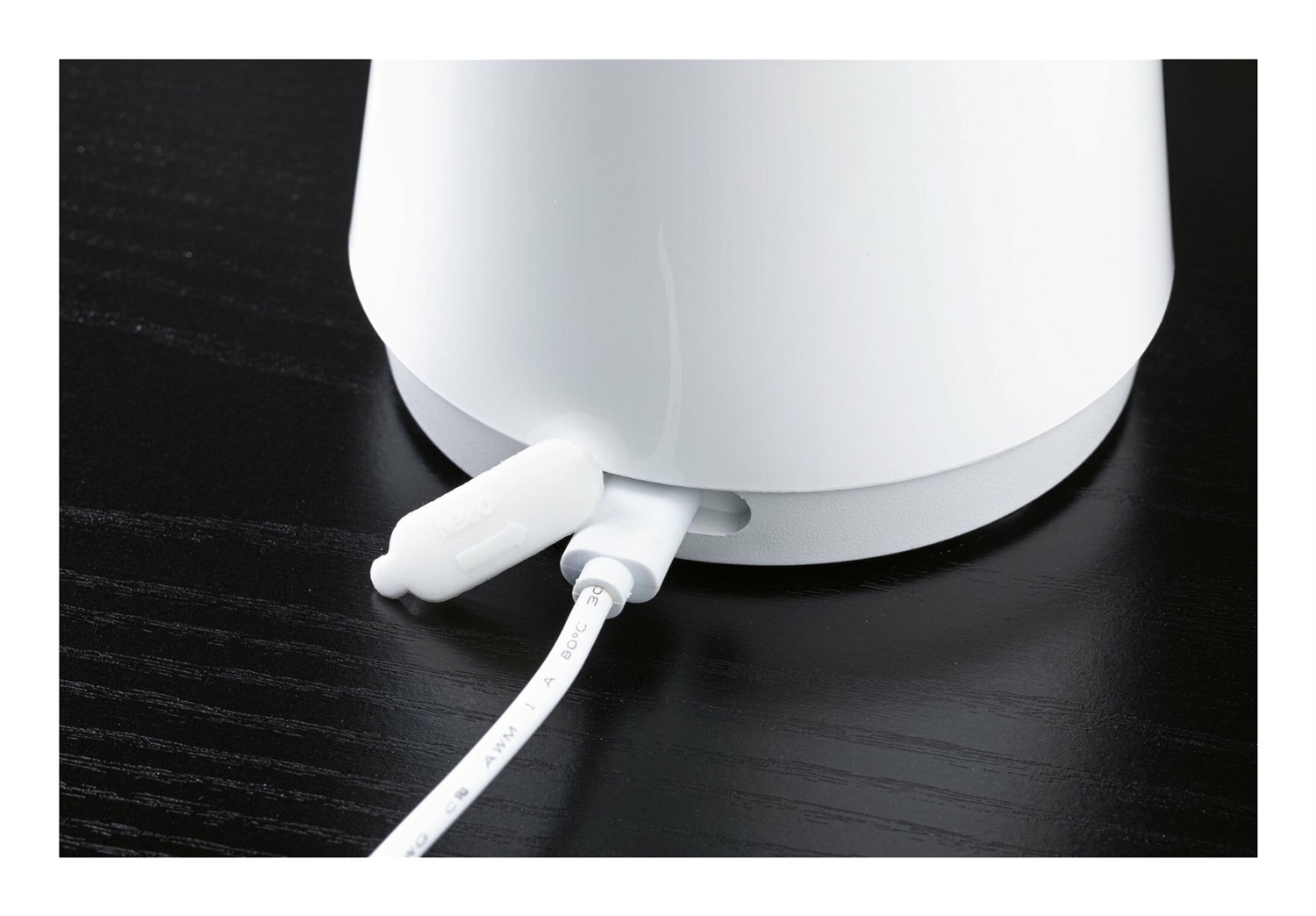 Paulmann Onzo Lampada da Tavolo LED Ricaricabile 3-Step-Dim IP44 2700K 2,6W Bianco