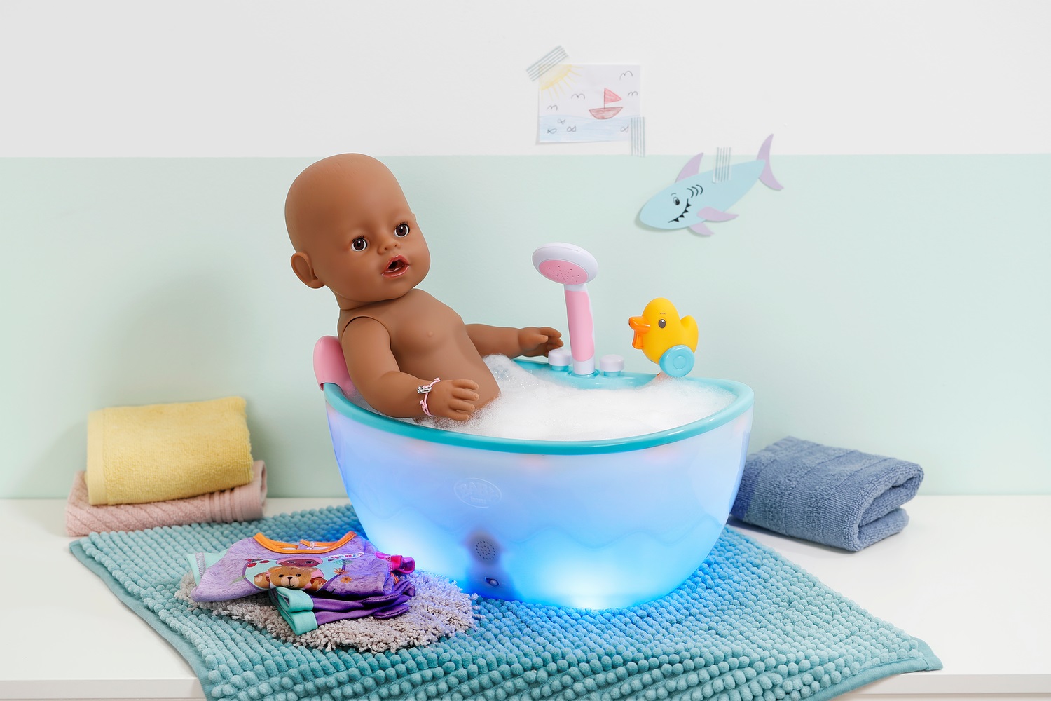 Zapf Creation BABY born® Eva - Bambola da 43 cm con 10 funzioni e accessori, per bambini da 3 anni, senza pile