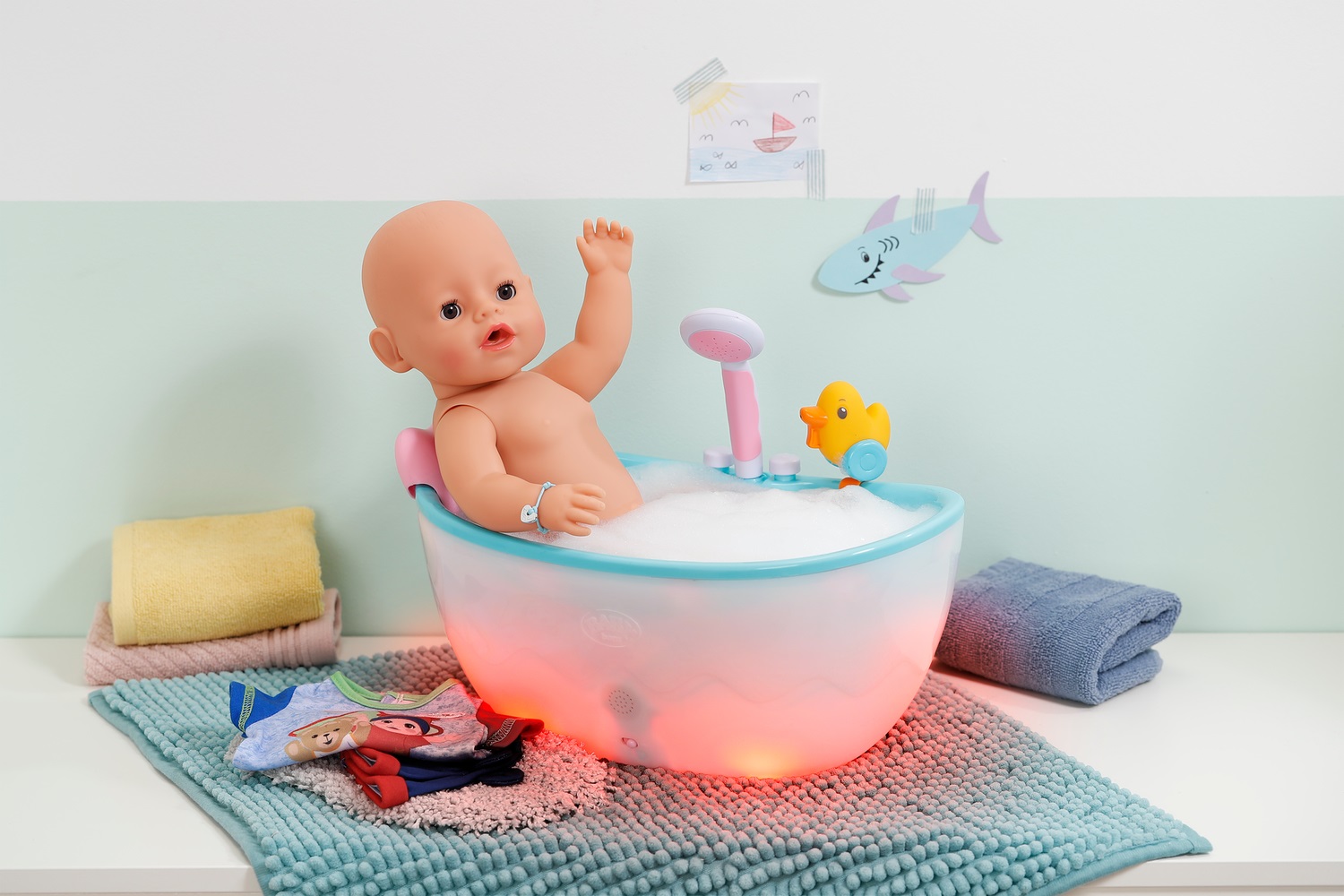 Zapf Creation BABY born® Jonas - Bambolotto 43 cm con 10 Funzioni e Accessori, per Bambini da 3 Anni, Senza Batterie