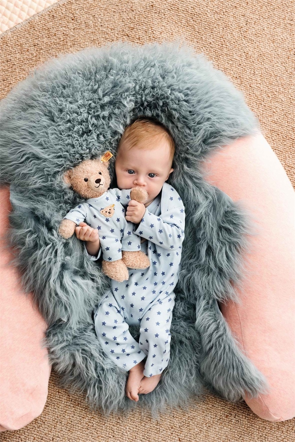 Steiff Teddy and Me - Orsetto Peluche 25cm con Pigiama Azzurro e Pois Blu