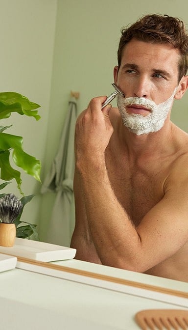 Weleda Crema da Barba 75 ml - Con Latte di Capra e Estratti Vegetali per una Rasatura Confortevole e Adatta a Pelli Sensibili
