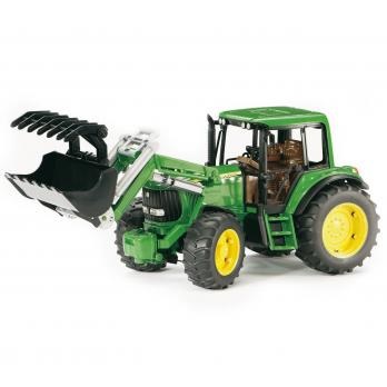 BRUDER John Deere 6920 - Trattore Giocattolo in Scala 1:16 con Benna Anteriore Funzionante e Cofano Apribile