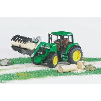 BRUDER John Deere 6920 - Trattore Giocattolo in Scala 1:16 con Benna Anteriore Funzionante e Cofano Apribile