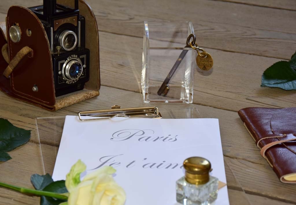 MAUL Portapenne a Bicchiere in Acrilico Trasparente 7x7x10,4 cm con Smussatura e Piedini Stabili