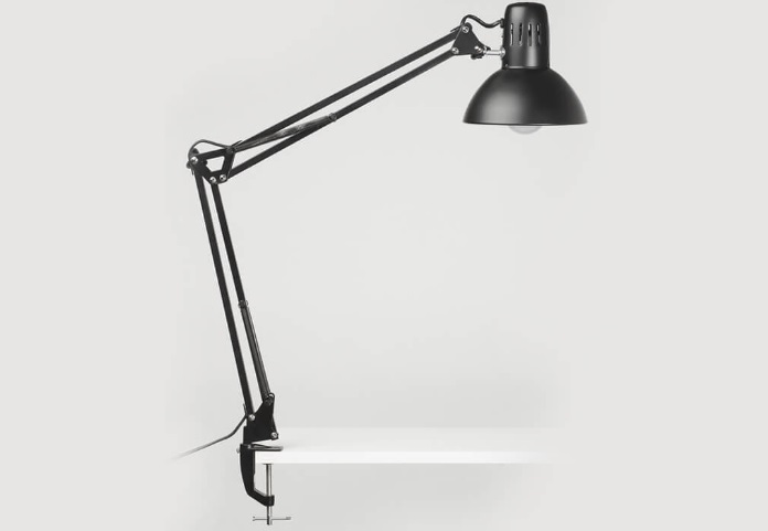 MAUL Lampada da scrivania LED MAULstudy, 850 Lumen, orientabile con braccio articolato, base a morsetto, colore Nero