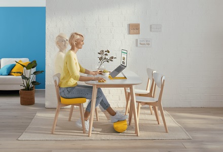 Leitz Poggiapiedi Ergo Cosy Giallo - Design Minimalista, Finitura Opaca, Ergonomico e Regolabile per Comfort Ottimale