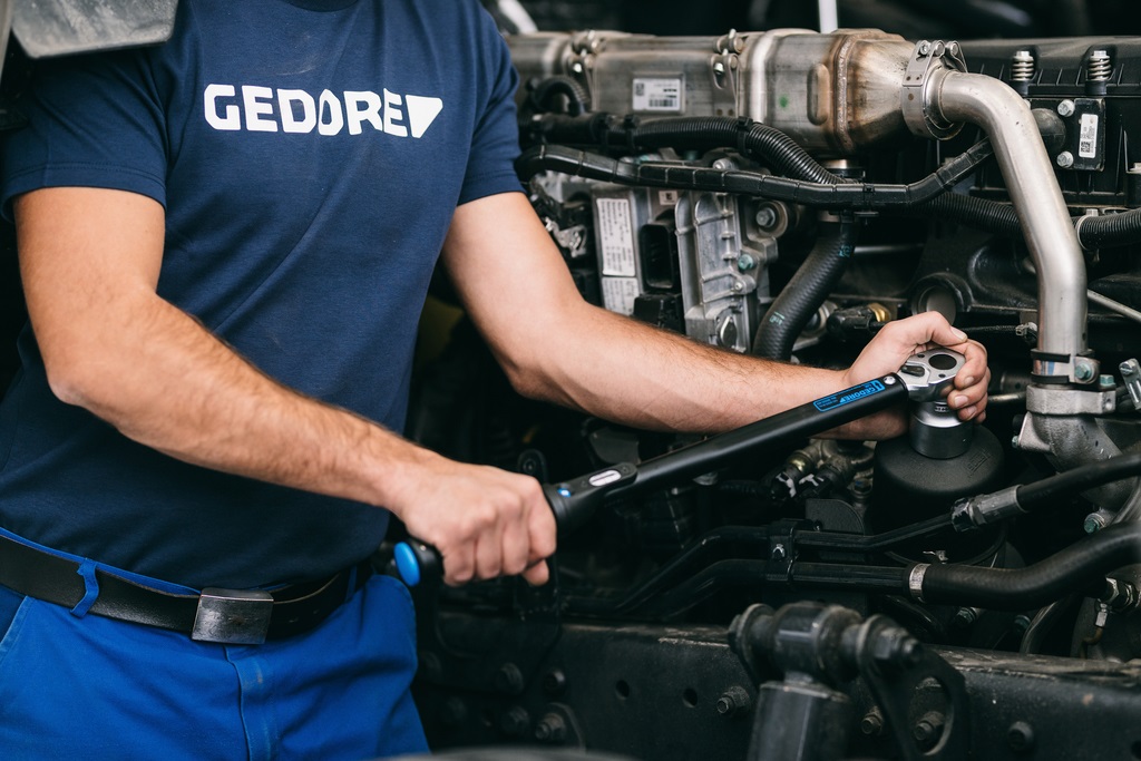 GEDORE Chiave Dinamometrica TORC 1/2'' 40-200 Nm Mod. 3550-20 UK - Lunghezza 500 mm, Cricchetto con Leva di Commutazione