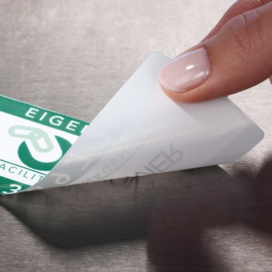 Avery L4716-20 Etichette Adesive in Poliestere Bianco Ø 30 mm - 48 Etichette per Foglio, 20 Fogli, Adesivo Permanente, Resistenti all'Acqua e alle Intemperie