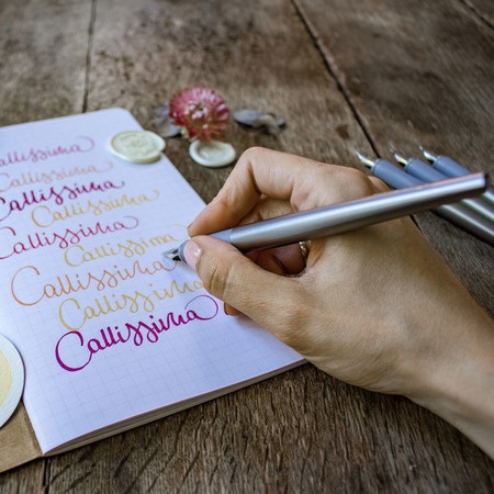 Schneider Callissima Set Penna Stilografica con 3 Punte Intercambiabili (1.1, 1.5, 1.8 mm) - Fusto Antracite, Design Elegante e Impugnatura Ergonomica