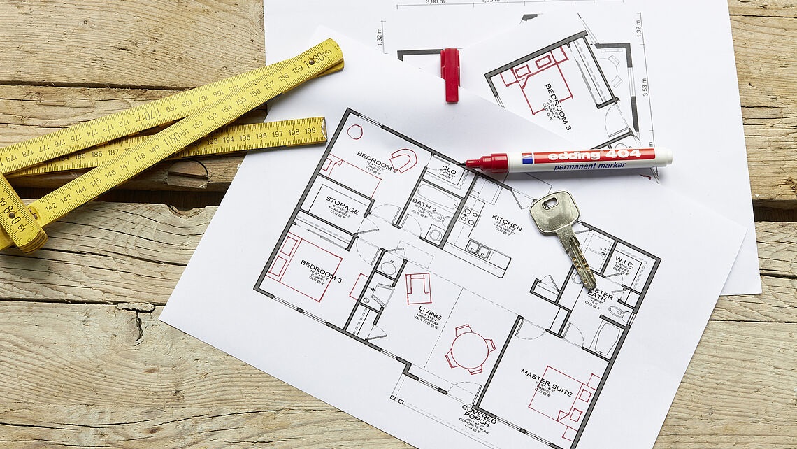 Edding 404 Marcatore Permanente Nero, Punta Extra Fine 0,75 mm, Impermeabile e Asciugatura Rapida, Ideale per Cartone, Plastica, Legno, Metallo, Vetro e Tessuto
