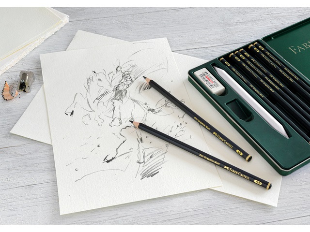 Faber-Castell 115220 Set di Matite Pitt Graphite Matt - 11 Pezzi con Astuccio Metallico, Gomma, Temperino e Salvietta per Carta