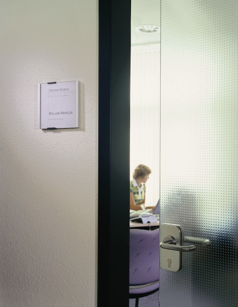 Durable INFO SIGN Targa per Porta 149 x 148,5 mm in Alluminio e Acrilico Trasparente, Argento Metallizzato