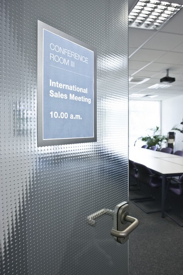 Durable DURAFRAME® Cornice Magnetica A4 Argento 236x323mm - Confezione da 2 Pezzi, Autoadesiva e Facile da Rimuovere