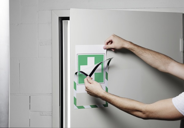 Durable DURAFRAME® MAGNETIC SECURITY - Cornice Espositiva Magnetica A4 Verde/Bianco, Confezione da 5 Pezzi