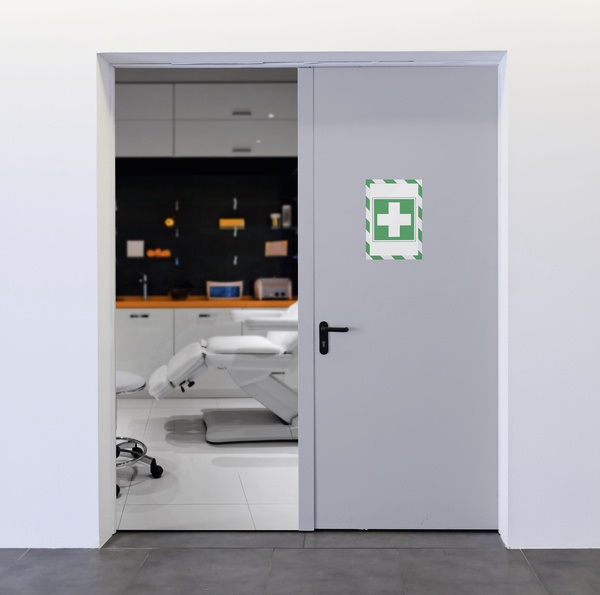 Durable DURAFRAME® MAGNETIC SECURITY - Cornice Espositiva Magnetica A4 Verde/Bianco, Confezione da 5 Pezzi