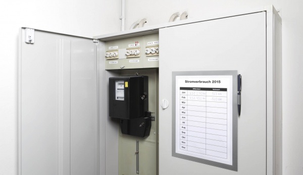 Durable Duraframe Note Cornice Adesiva A4 Argento Metallizzato con Pannello Magnetico e Porta Penne