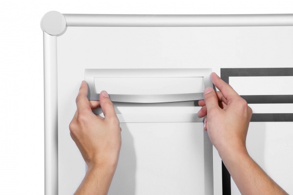 Durable DURAFRAME MAGNETIC TOP - Cornice Espositiva Magnetica Argento Metallizzato, 210 x 40 mm, Confezione da 5 Pezzi