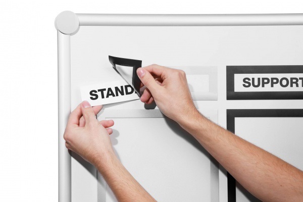 Durable DURAFRAME MAGNETIC TOP - Cornice Espositiva Magnetica Argento Metallizzato, 210 x 40 mm, Confezione da 5 Pezzi