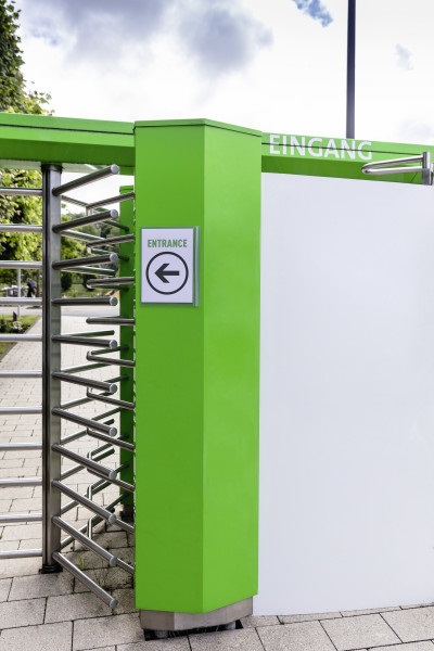 Durable Buste Impermeabili Magnetiche A4 - Trasparente - Confezione da 5 Pezzi - Antistrappo e Resistente agli Agenti Atmosferici