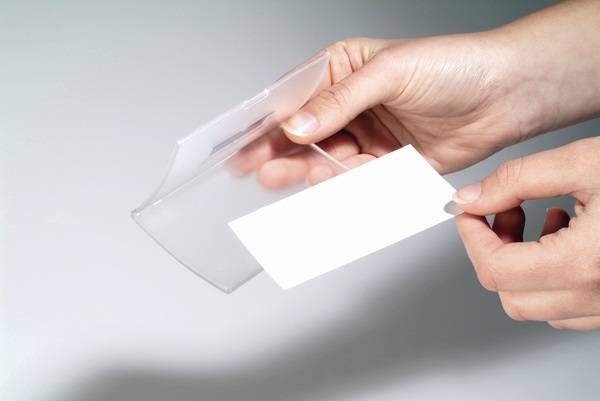 Durable Portanome Click Fold 54x90 mm in Polipropilene Trasparente con Magnete - Confezione da 10 Pezzi