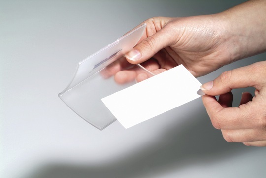 Durable Portanome Click Fold 54x90 mm in PPL Trasparente con Clip Orientabile - Confezione da 25 Pezzi