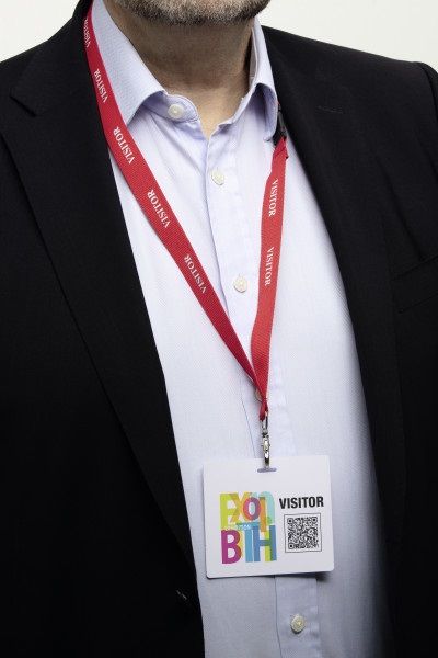 Durable 825802 Portanome per Visitatori - 97 x 86 mm, A4 Stampabile, Carta 120 gr, Confezione da 100 Pezzi