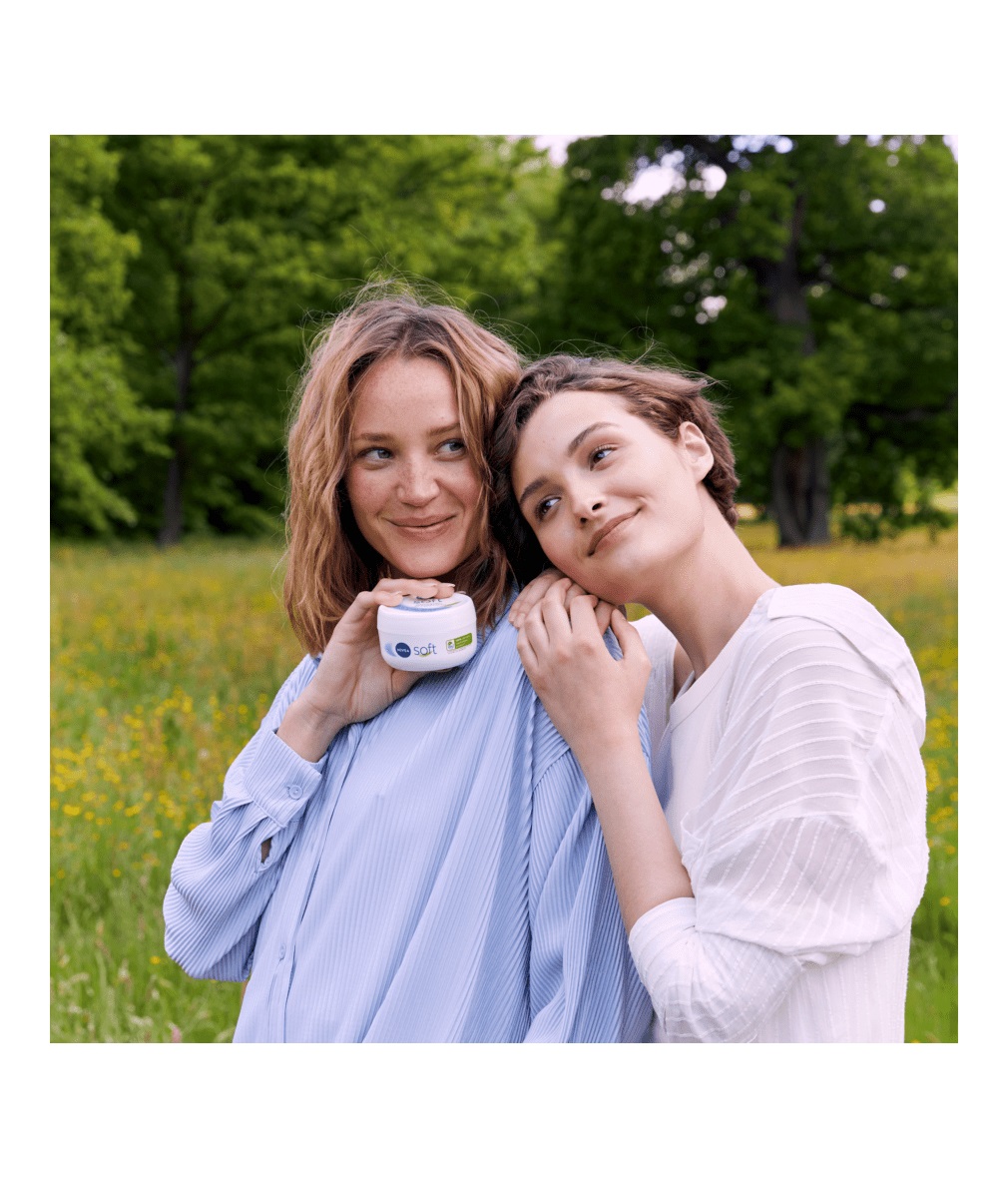 Nivea Soft Crema Idratante Multiuso 300 ml - Viso, Corpo e Mani, Assorbimento Rapido, Arricchita con Olio di Jojoba e Vitamina E