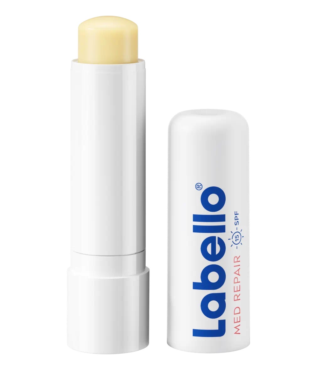 Labello Med Repair Balsamo Labbra Idratante e Riparatore con Oli Naturali e SPF 15 - 5,5 ml