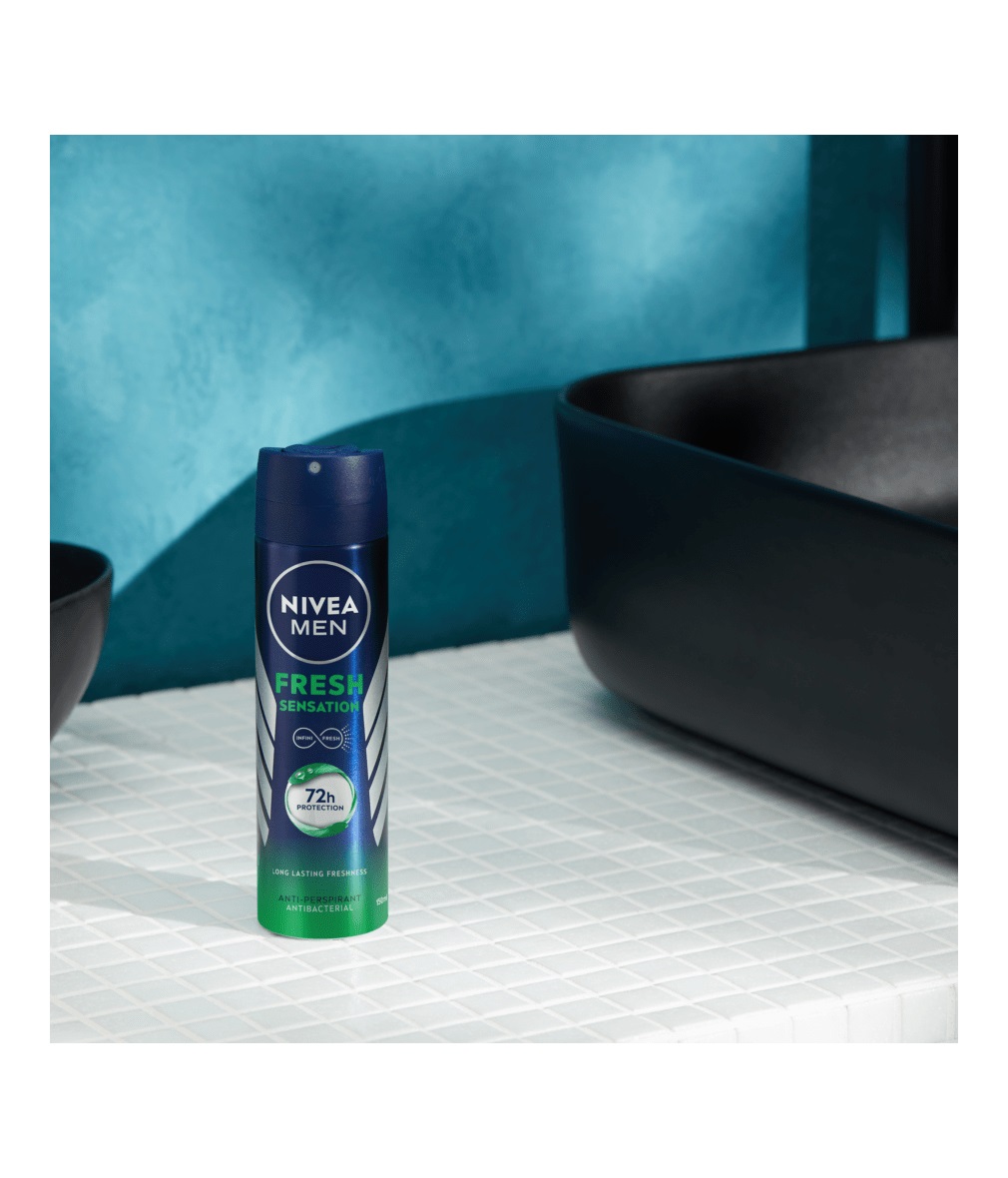 NIVEA Men Fresh Sensation Deodorante Spray Uomo 150 ml - Protezione 72 ore, Formula INFINIFRESH, Senza Alcool