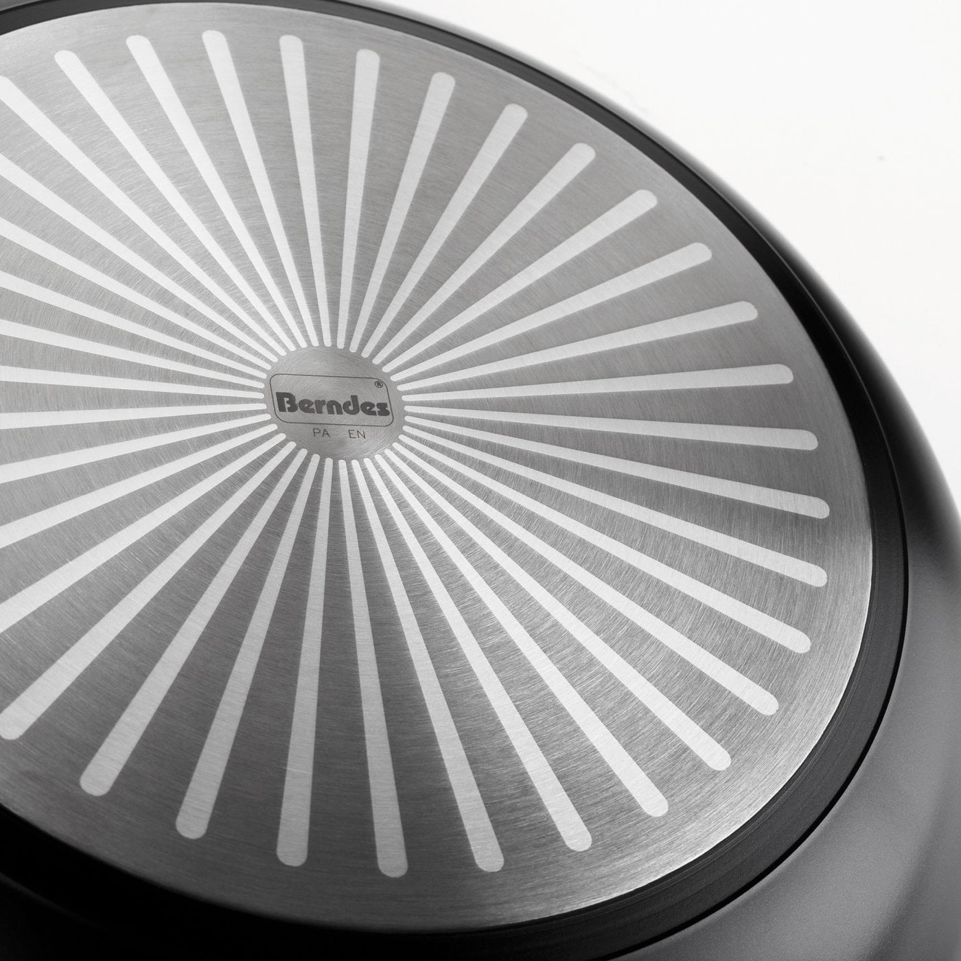 Berndes Padella 28 cm Balance Enduro - Alluminio Forgiato, Antiadherente PFOA Free, Fondo in Acciaio Inossidabile