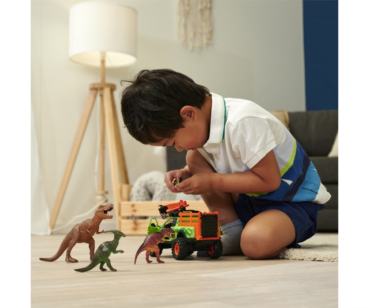 Dickie Toys Ford Raptor Dino Hunter 25 cm - Veicolo Giocattolo con Luci e Suoni, Inclusi 3 Dinosauri e Personaggio, Funzionamento a Ruota Libera