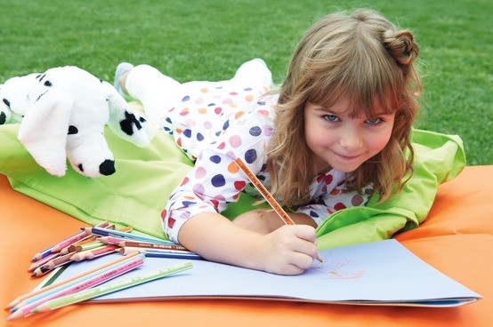 STABILO Trio thick - Matite colorate triangolari ergonomiche - Astuccio da 18 con temperino - Mina 4,2 mm - Colori assortiti