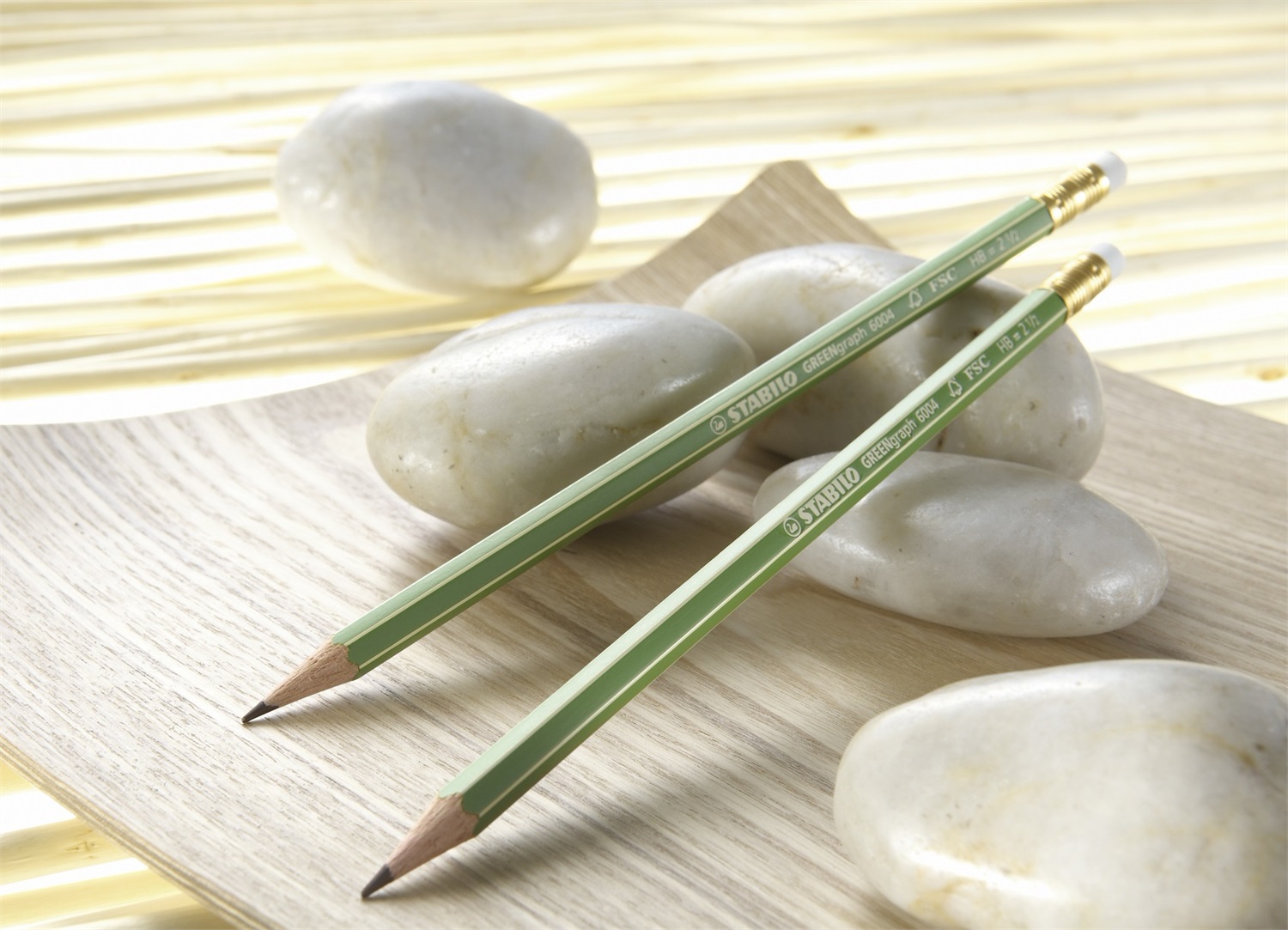 STABILO Matita in grafite GREENgraph con gommino - Confezione da 12 pezzi - Legno certificato FSC - Gradazione HB