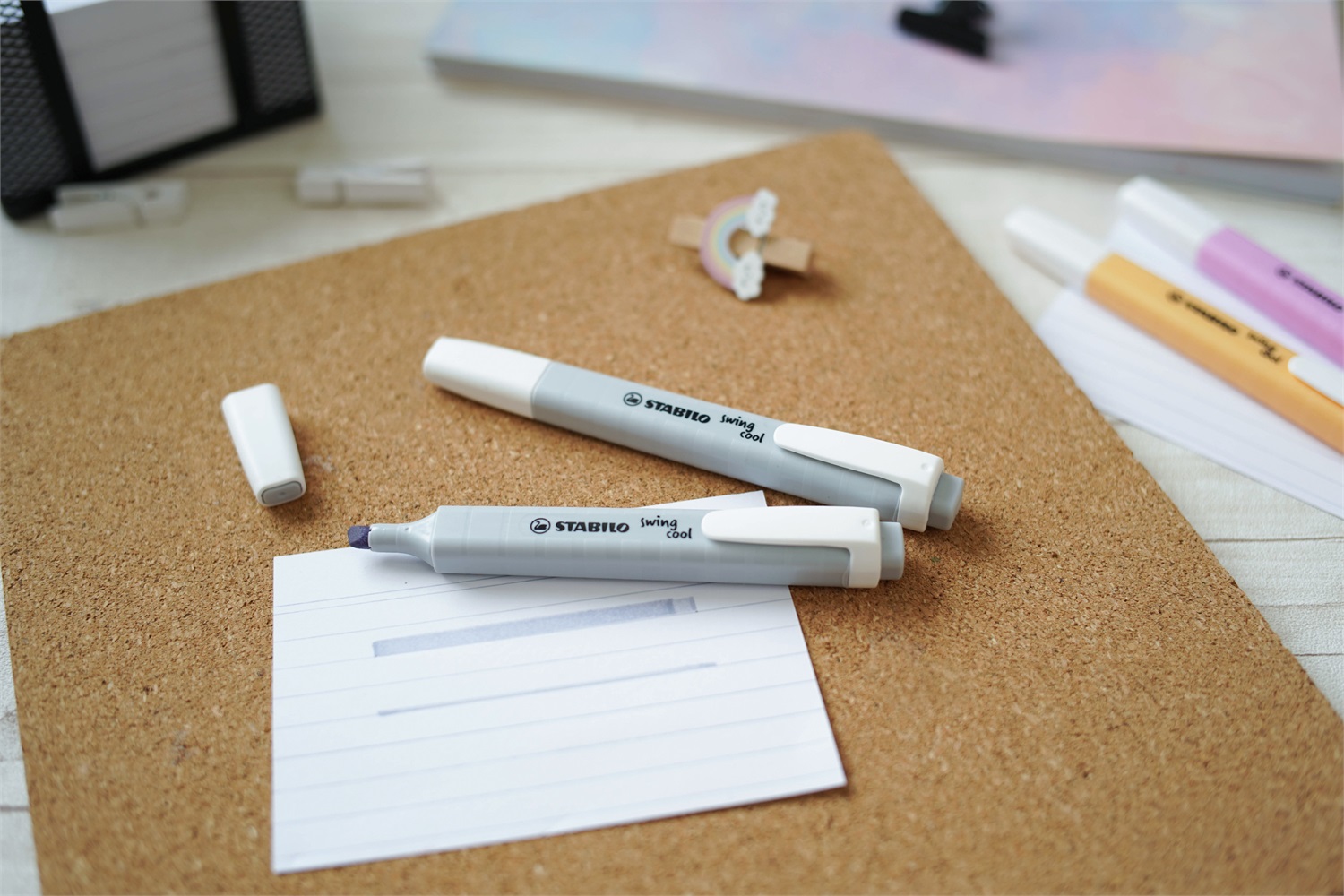 STABILO Swing Cool Pastel Evidenziatore a tampone grigio polvere Punta smussata 1 4 mm con clip e tecnologia Anti-Dry-Out