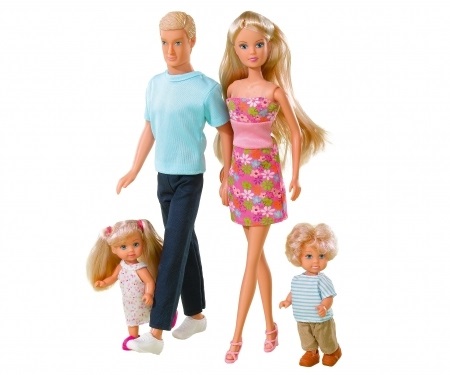 Simba Steffi Love Famiglia - Set di 4 Bambole (Steffi, Kevin, Evi, Timmy) con Vestito a Fiori, Dimensioni: Steffi e Kevin 29 cm, Evi e Timmy 12 cm, Età 3