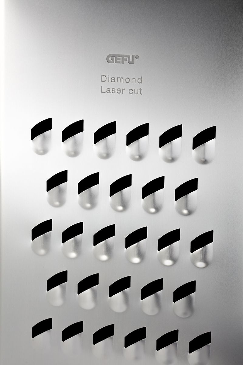 GEFU 10761 Grattugia Quadrata 4 Lati V-CUT con Mandolina Integrata in Acciaio Inox Argento