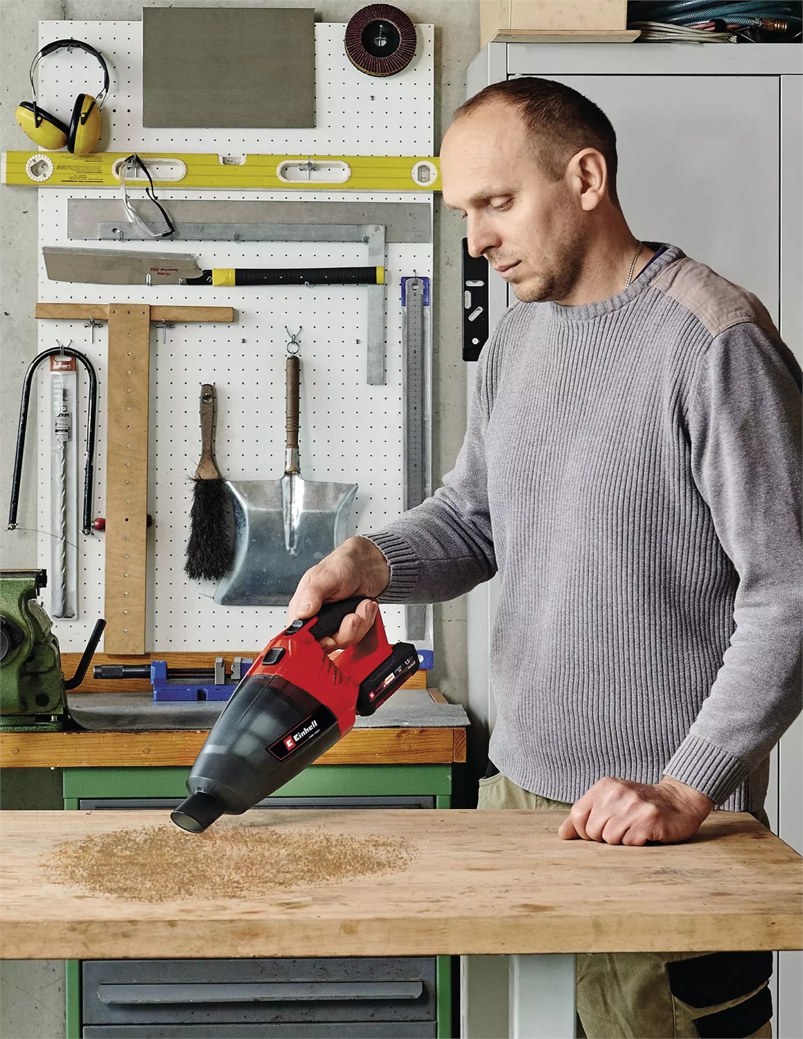 Einhell TE-VC 18 Li-Solo - Aspiratore Portatile a Batteria 18V, Capacità 540 ml, Potenza Aspirazione 4.2 kPa, Senza Batteria e Caricabatterie