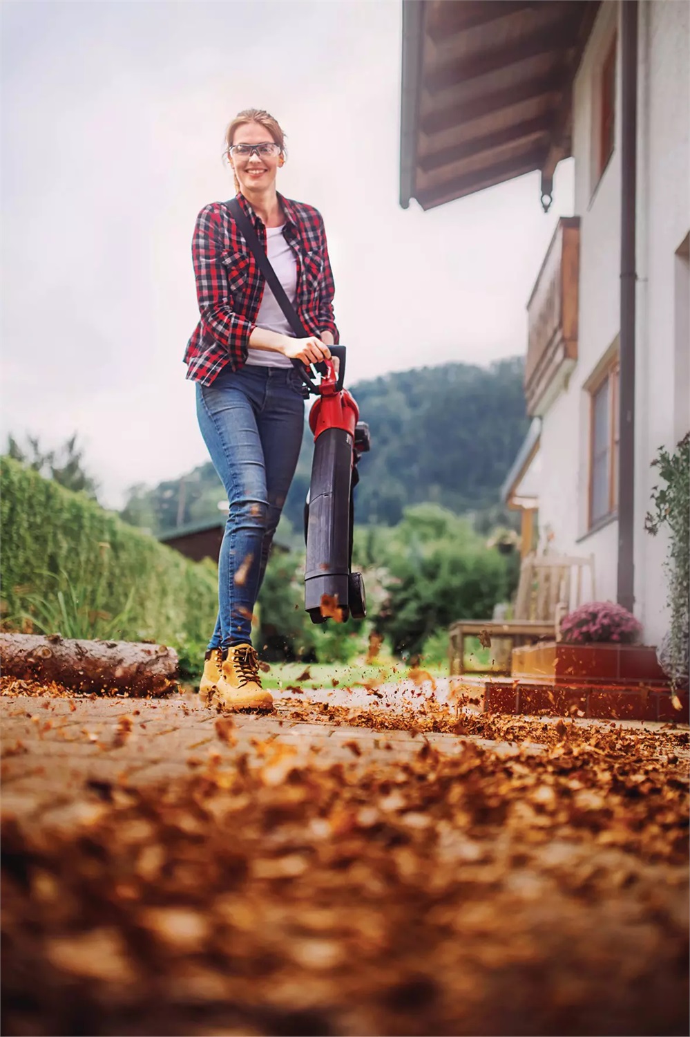 Einhell GE-CL 36 Li E-Solo Soffiatore/Aspiratore a Batteria 36V - 210 km/h, Funzione Soffiatura e Aspirazione, Senza Batteria e Caricabatterie